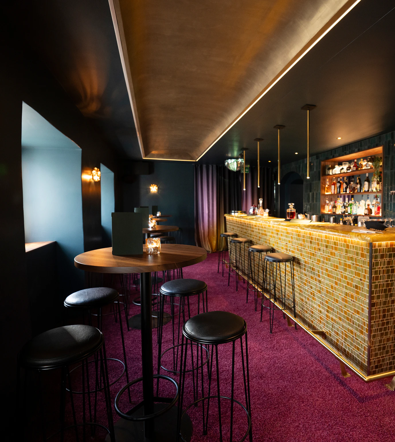 CAPOL’S – RESTAURANT & BAR